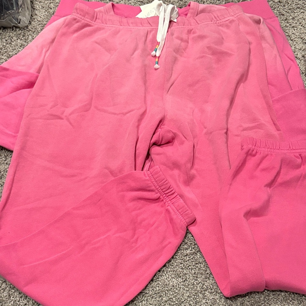 Pink Lounge Set - Picture 2 of 3
